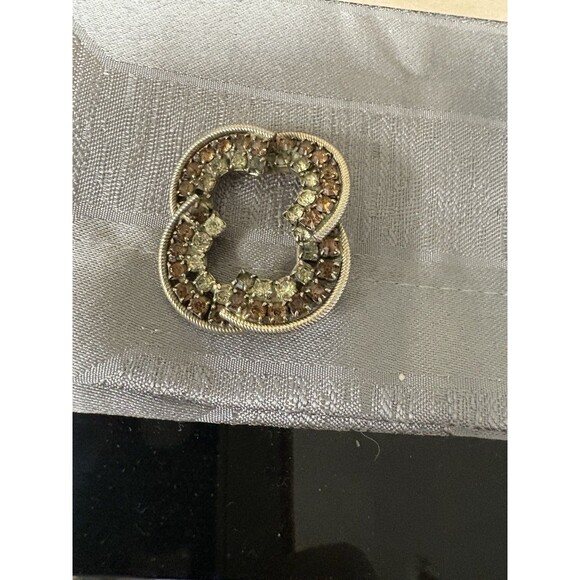 Vtg Rhinestone Circle Goldtone Amber & Light Green Prong-Set Brooch Pin - Picture 3 of 5